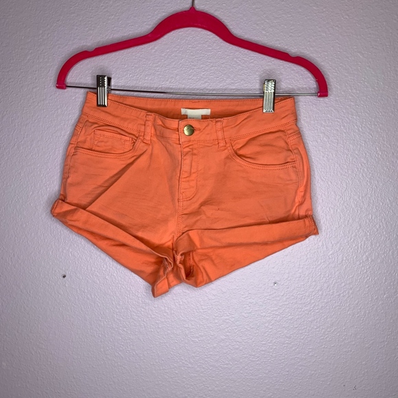 Salmon cuffed shorts- Super cute for summer - Picture 2 of 3